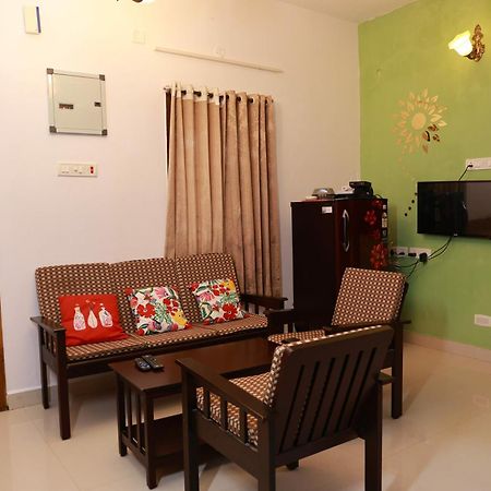 מהבליפורם Mahabs Homestay Villa מראה חיצוני תמונה