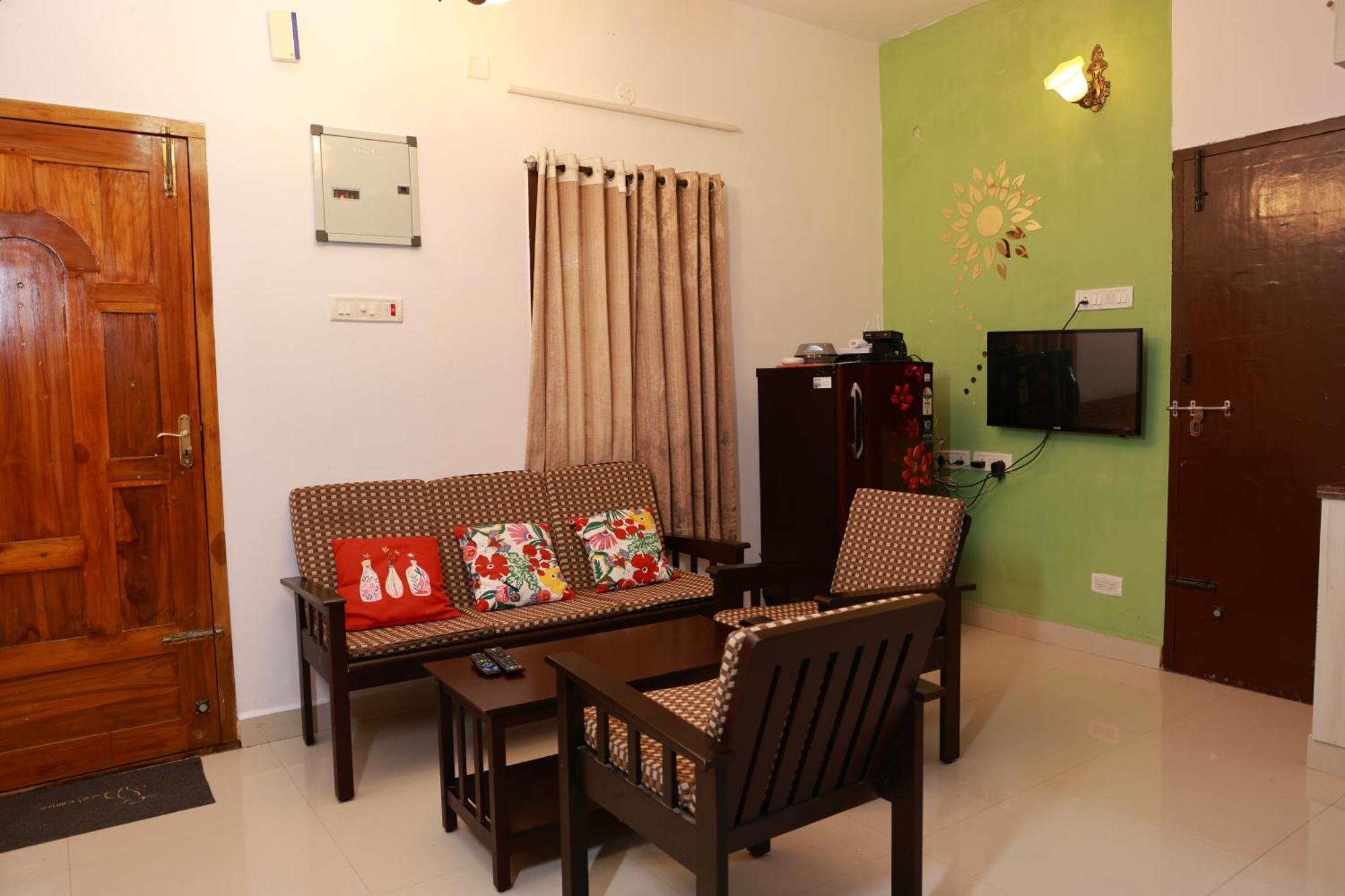 מהבליפורם Mahabs Homestay Villa מראה חיצוני תמונה
