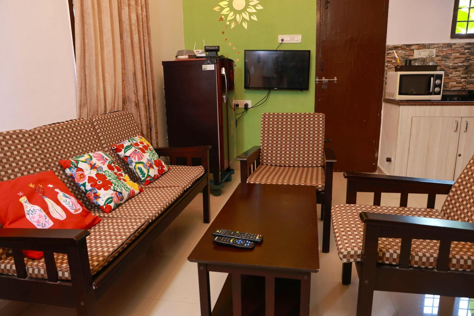 מהבליפורם Mahabs Homestay Villa מראה חיצוני תמונה